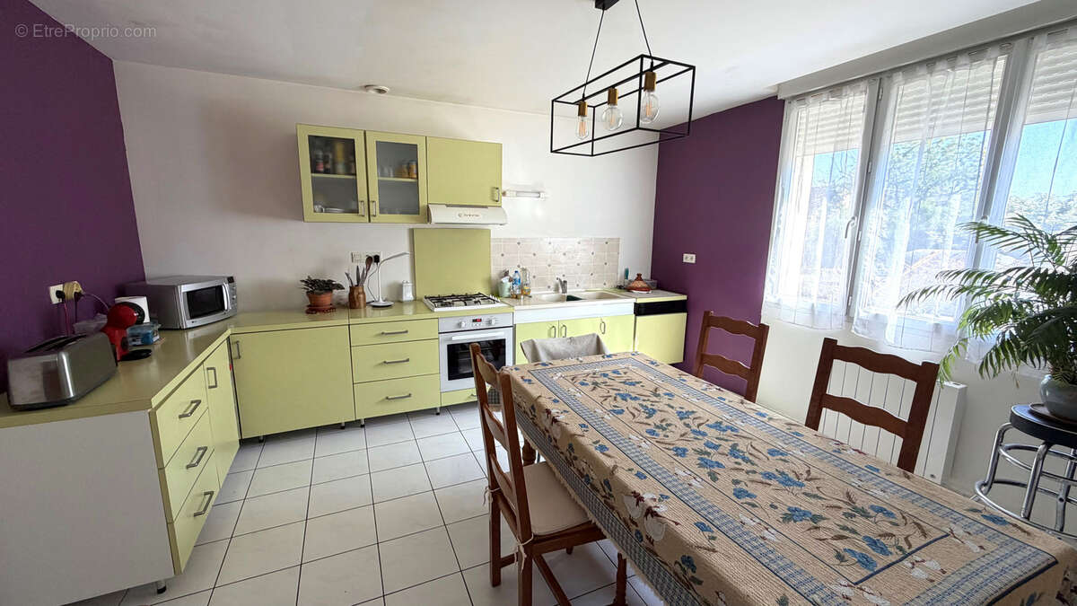 Maison à LA POUEZE
