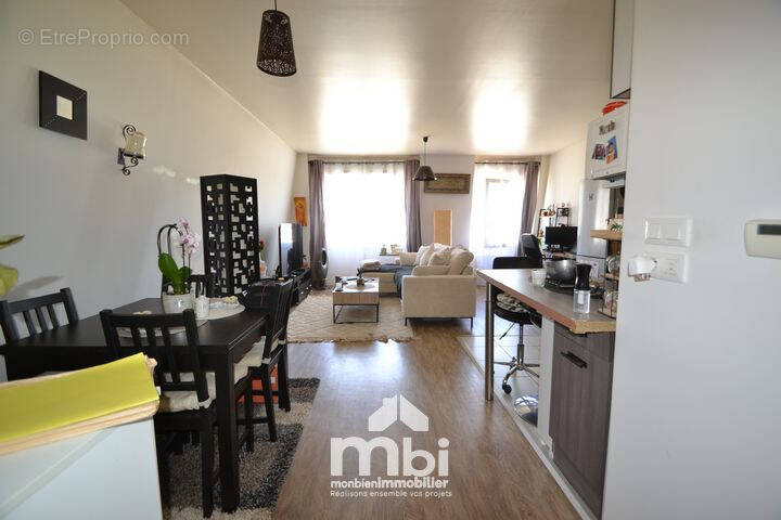 Appartement à PERSAN