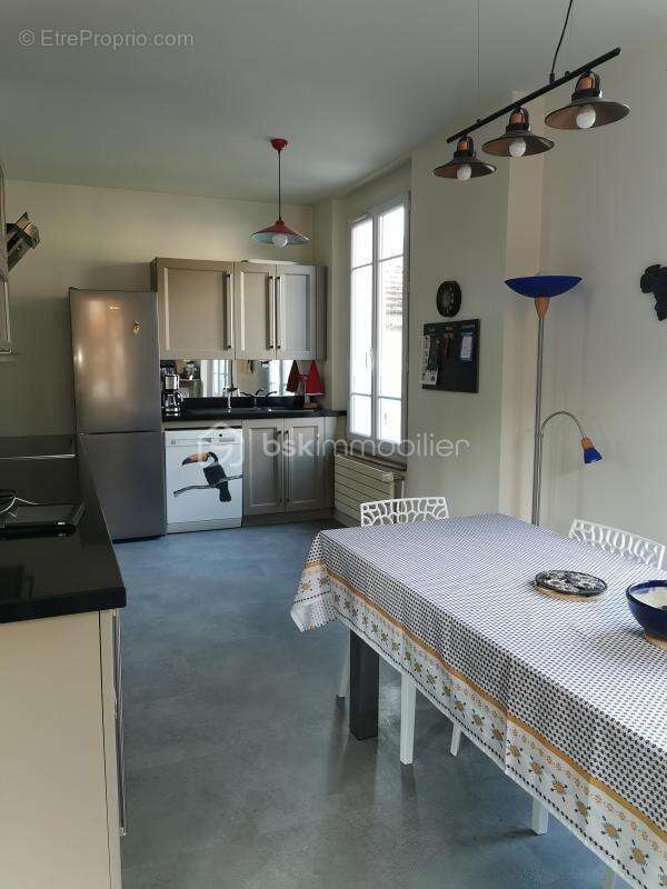 Maison à PONT-SUR-YONNE