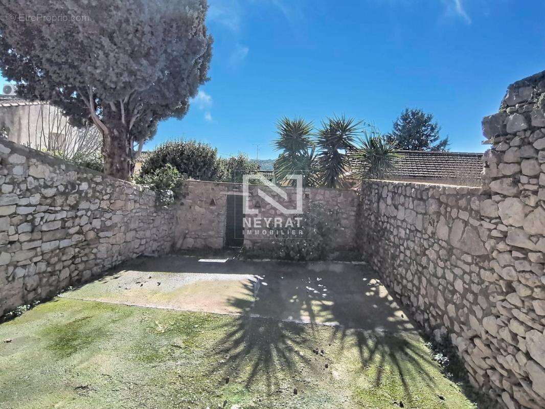 Maison de village avec jardin et terrasse tropézienne – Peymeinade - photo 5