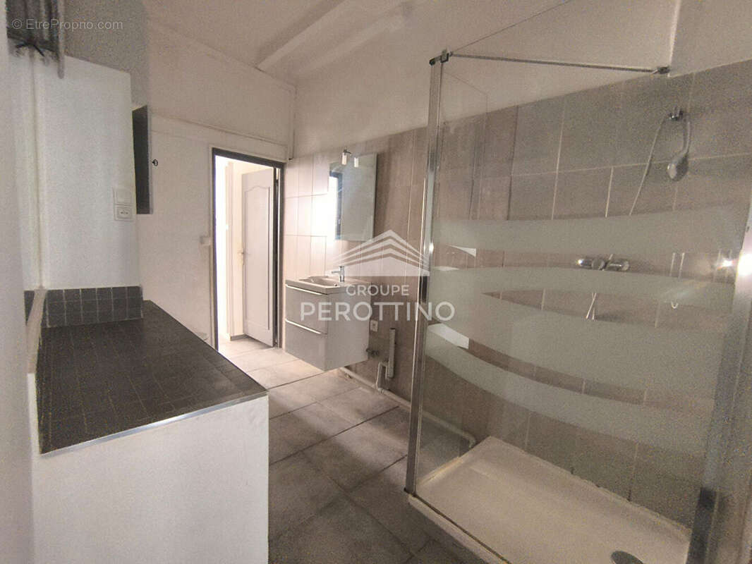 Appartement à ROQUEVAIRE