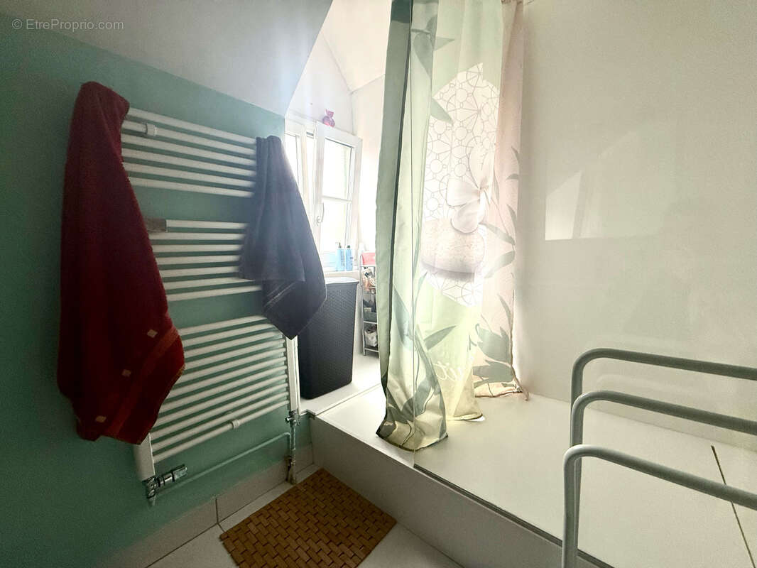 Appartement à ECOLE-VALENTIN