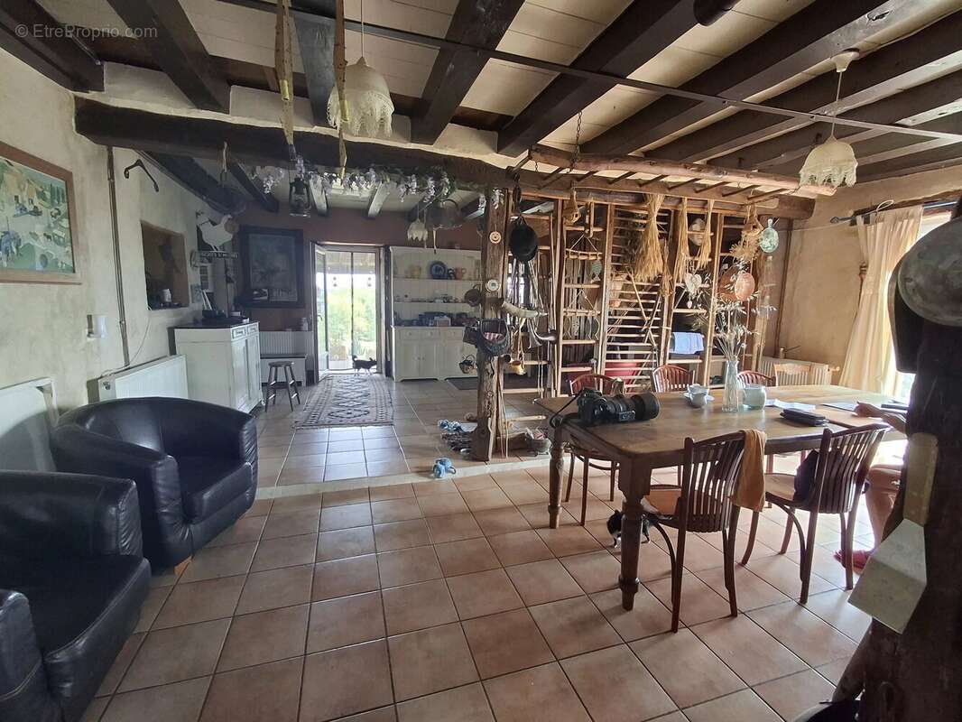 Maison, grange, atelier, hangar et terrain offrant une vue imprenable - photo 3