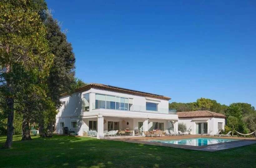Maison à VALBONNE