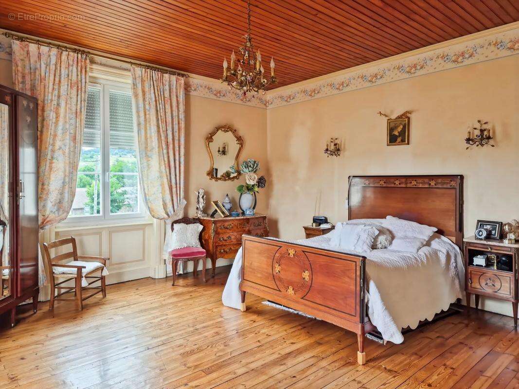 Maison à SAINT-ANTHEME