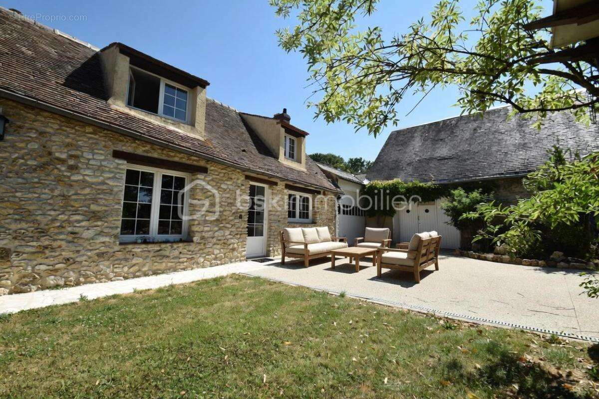 Superbe longère de caractère avec dépendances et fort potentiel - photo 30