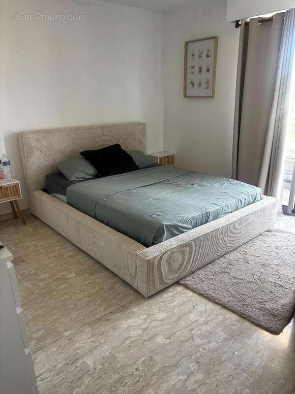   - Appartement à DRAGUIGNAN