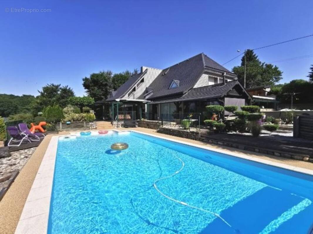 Maison à LAYRISSE