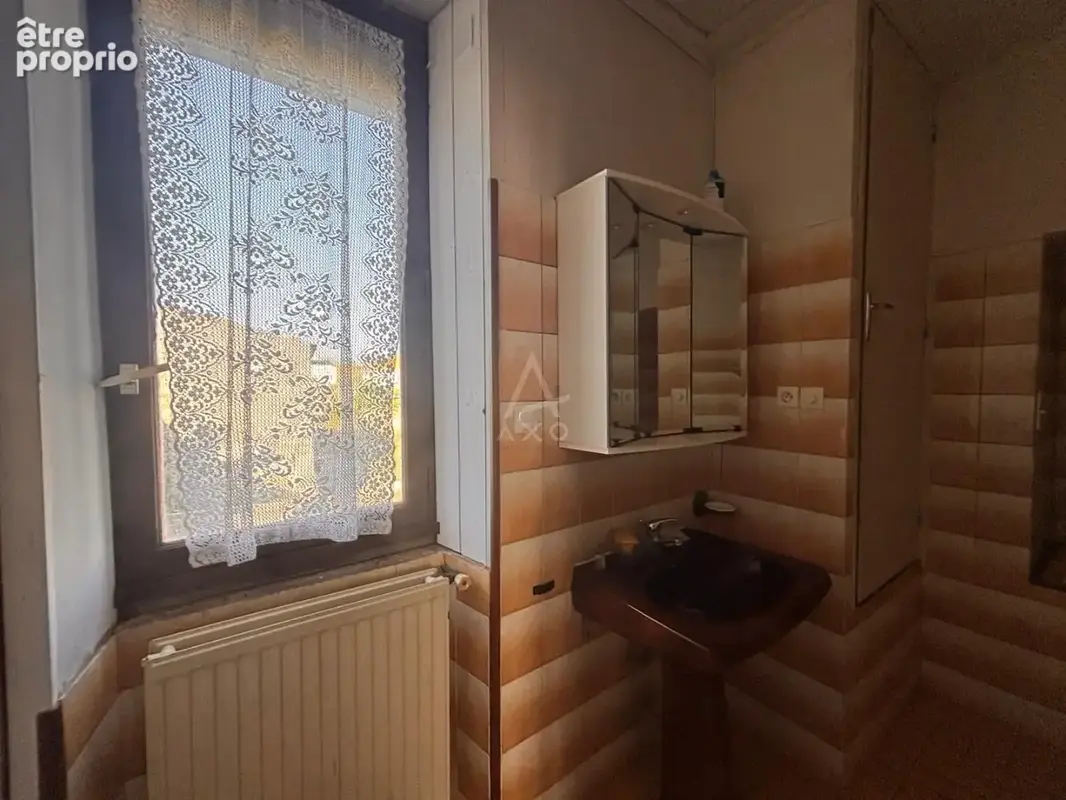 Maison de 6 pièces avec dépendances et terrain divisible - photo 13