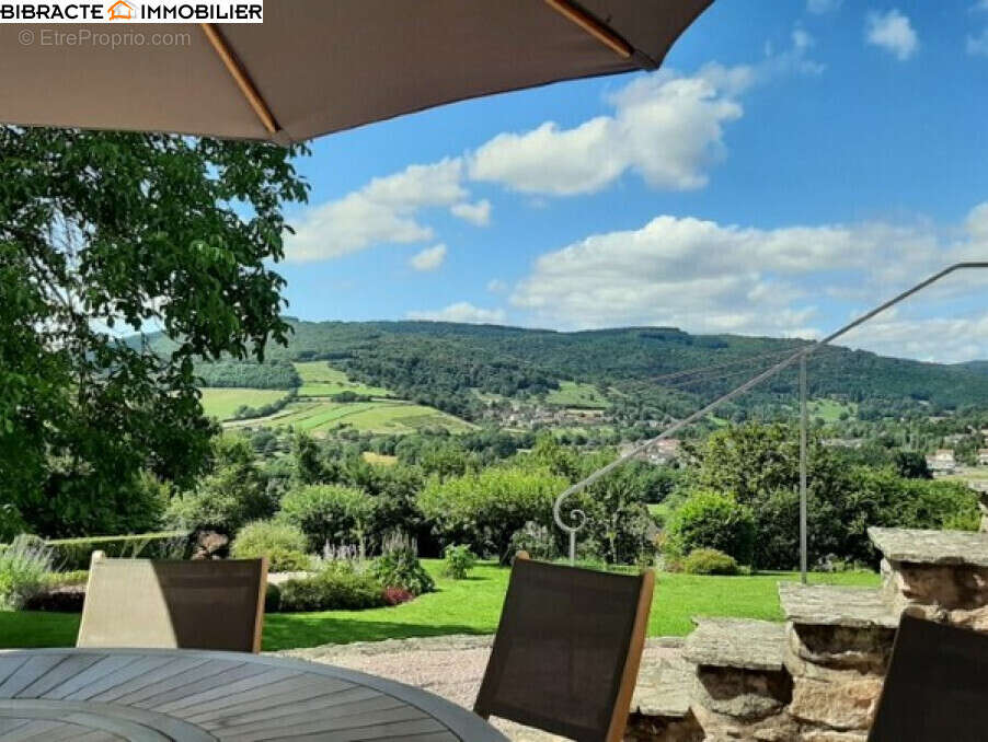 Maison à SAINT-SYMPHORIEN-DE-MARMAGNE