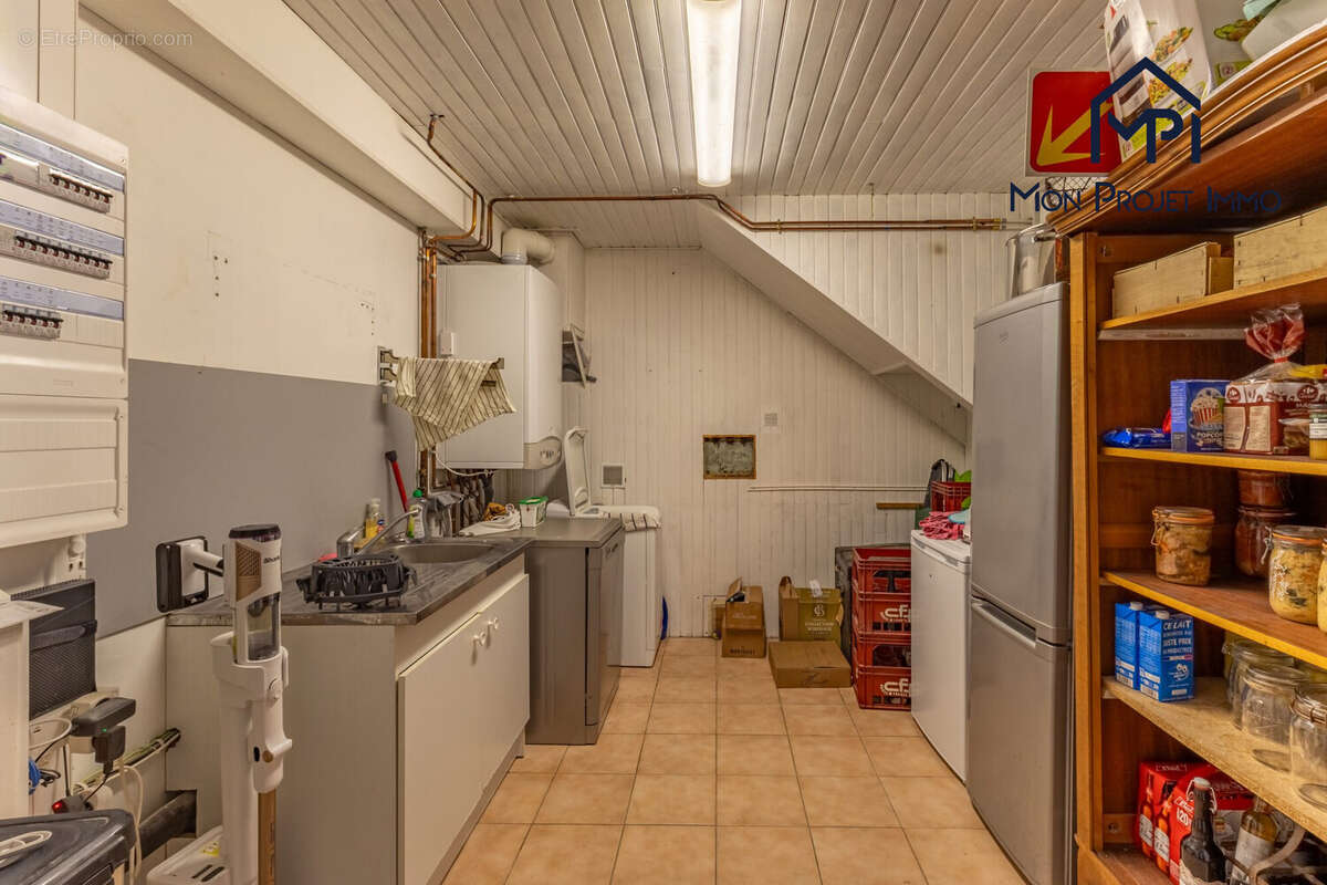 Maison 115 m² à Laval  - photo 4