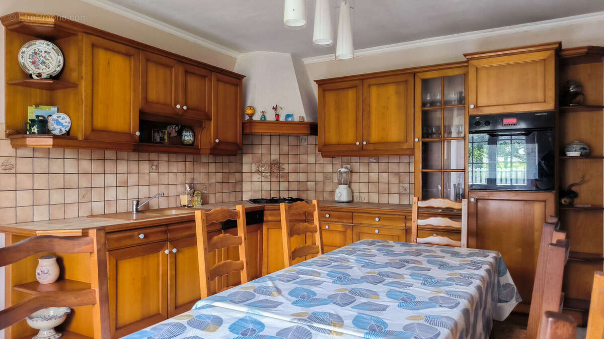Melgven - Maison familiale de 5 chambres avec vie de plain pied - photo 3