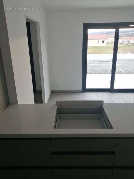 Maison à SAINTE-AGATHE-LA-BOUTERESSE