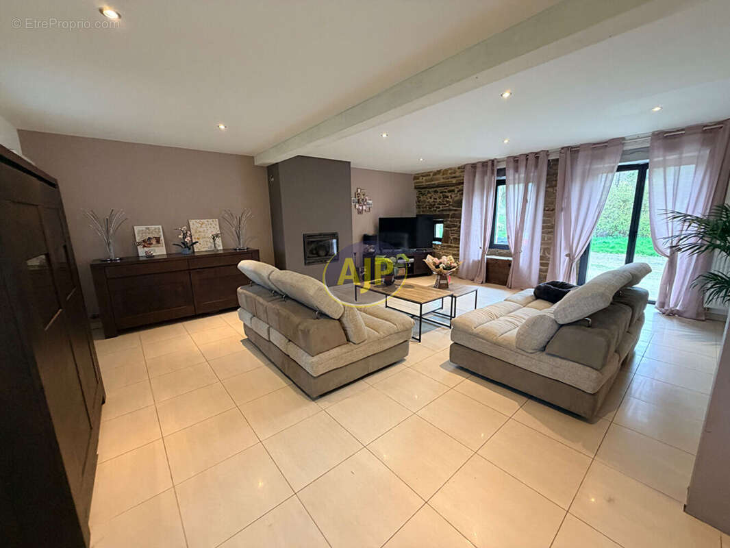 Maison à GRAND-FOUGERAY