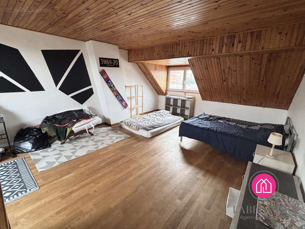 Maison 140 m² à Anzin  - photo 8