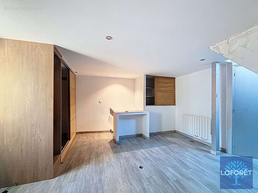 Immeuble centre-ville Denain 140 m² - photo 8