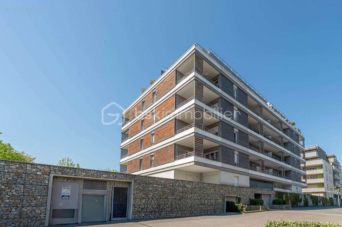 Appartement à SEYNOD