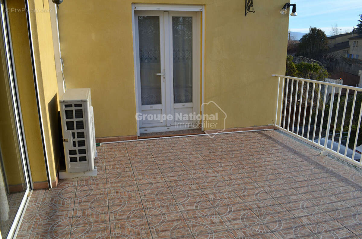 Maison à JONQUIERES