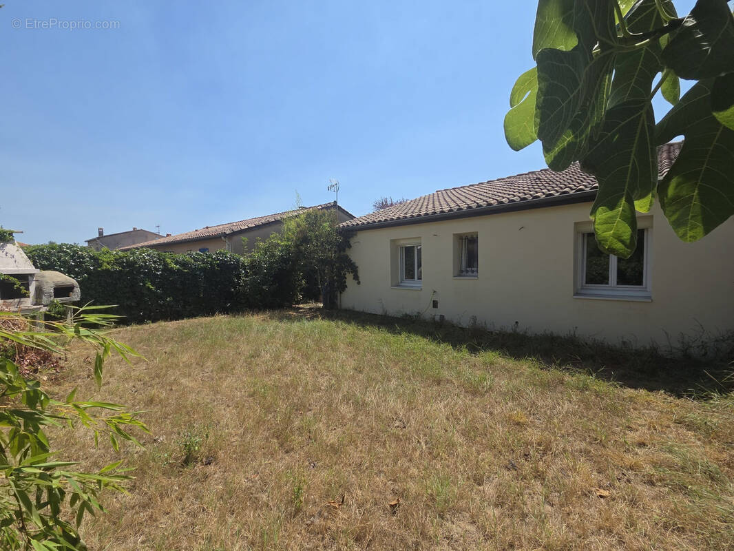 Maison à CASTELGINEST