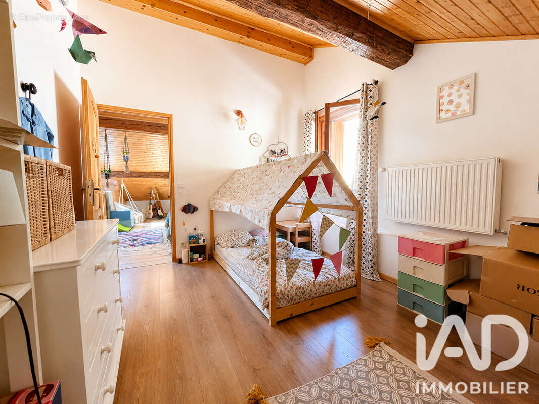 Maison 130 m² à Le Moutaret  - photo 3