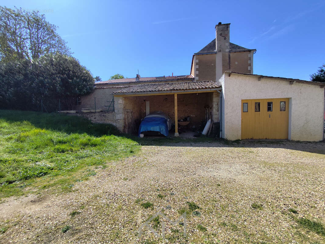 Maison à SAINT-BENOIT
