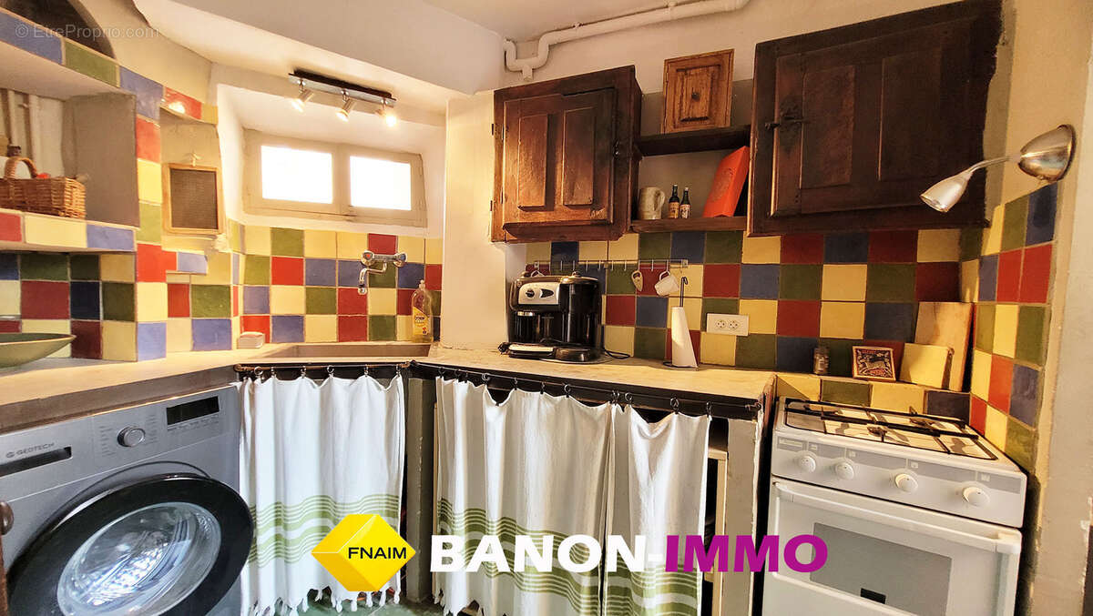 Maison à REVEST-DU-BION