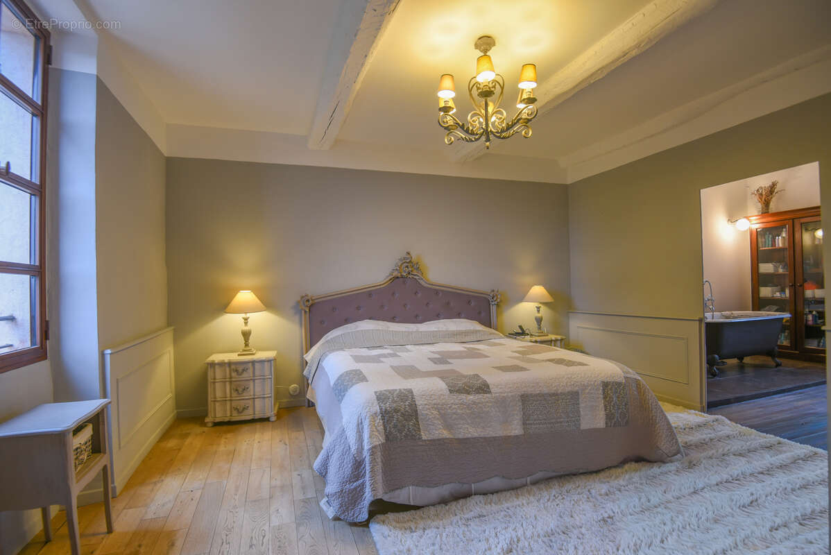 Maison à LE CANNET-DES-MAURES