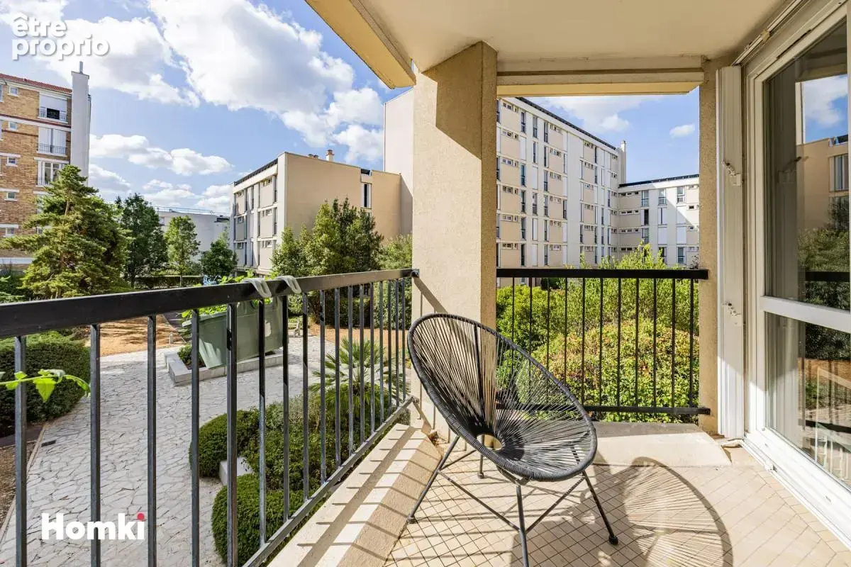Appartement T3 de 68 m² (inclus parking+cave) à Courbevoie 92400, Rue Pierre Brossolette - photo 2