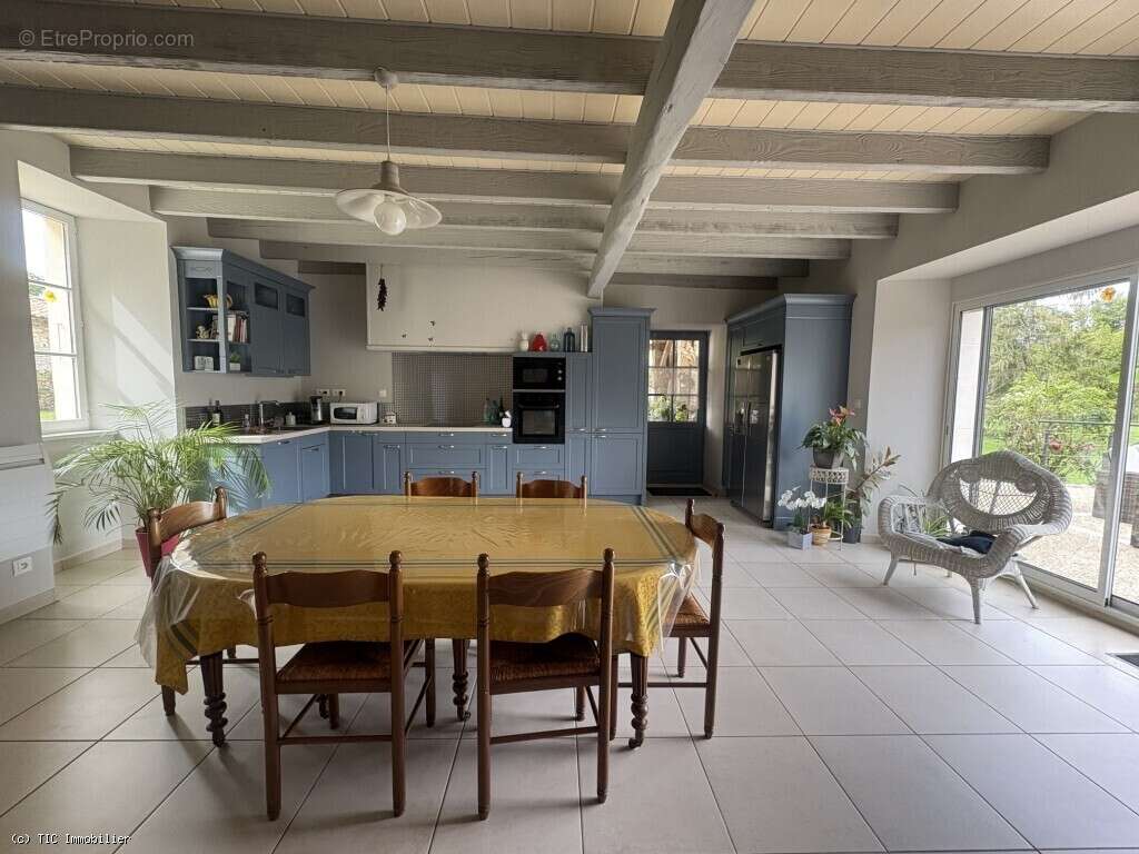 Maison à VILLEFAGNAN