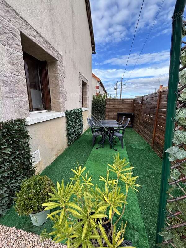 Maison à LOUROUX-DE-BOUBLE