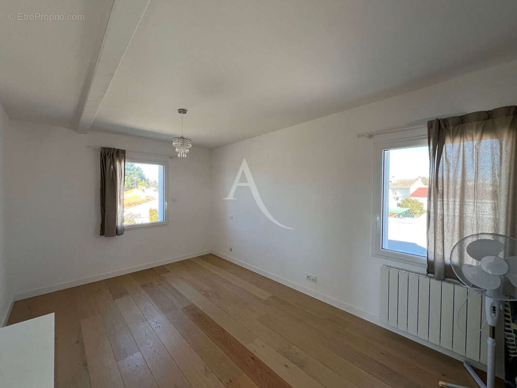 Maison Longeville Sur Mer 4 pièce(s) 131 m2 - photo 8