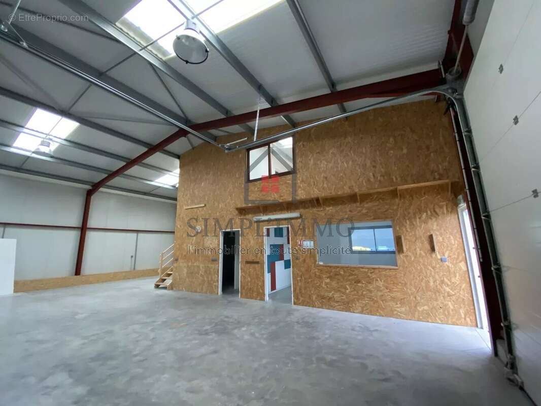 Commerce à SAINT-MEDARD-D'AUNIS