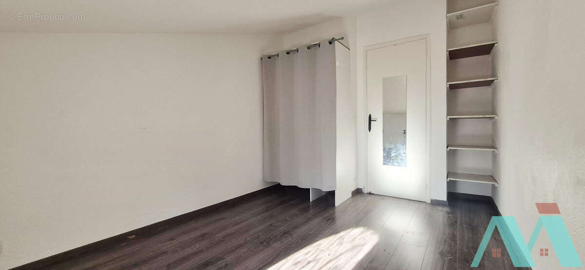 Appartement à LE CASTELLET