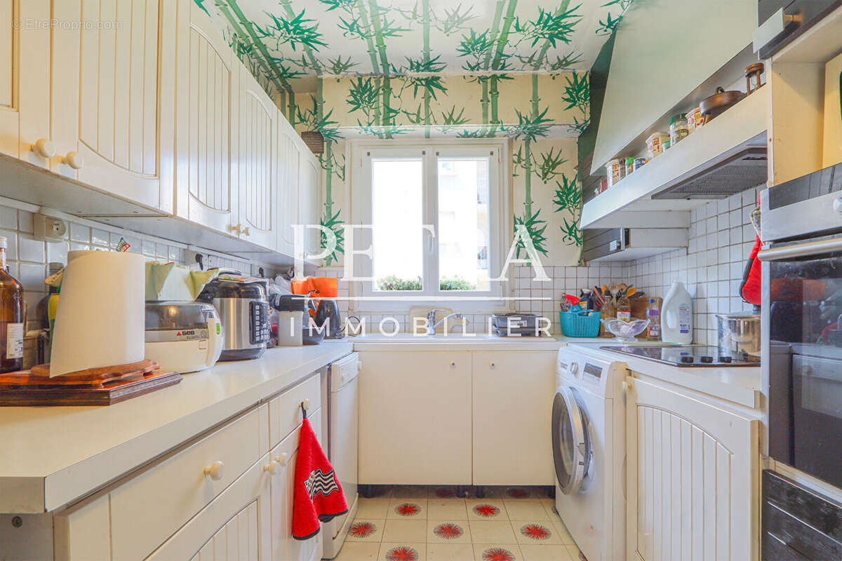 Appartement à L&#039;HAY-LES-ROSES