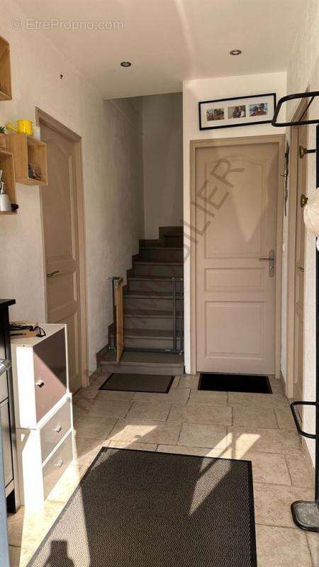 Maison à SAINT-BRIS-LE-VINEUX