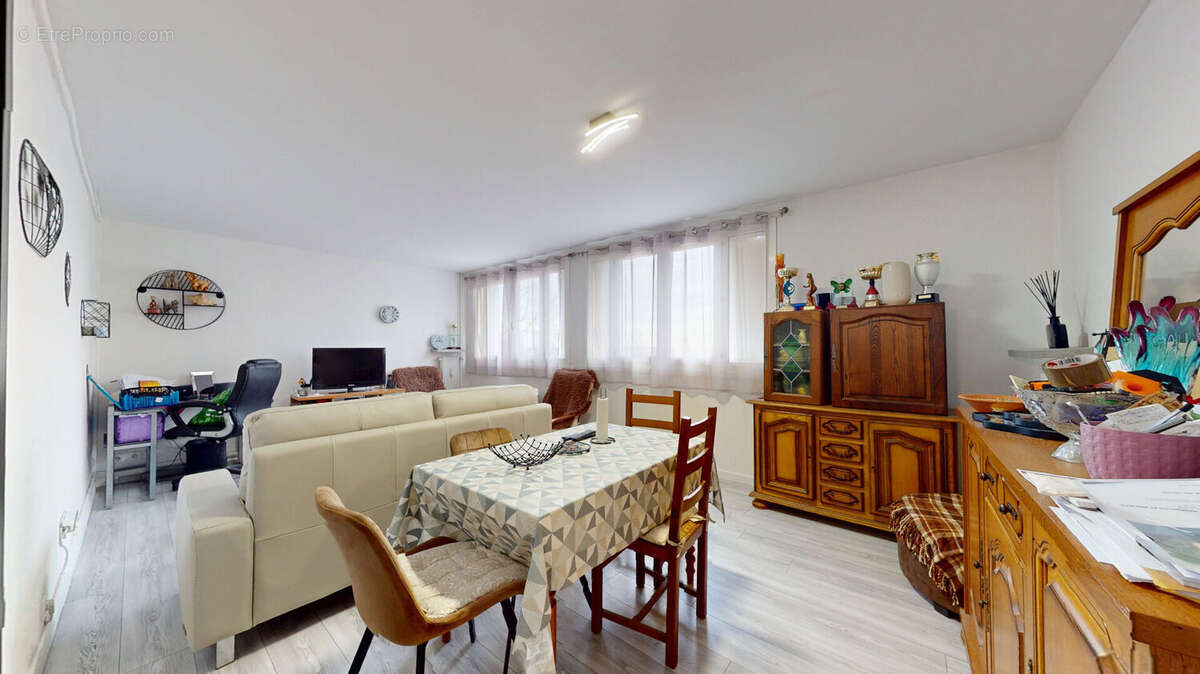 Appartement à SAINT-GERMAIN-LES-ARPAJON