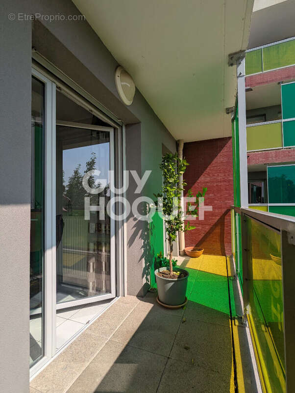 Appartement à DECINES-CHARPIEU