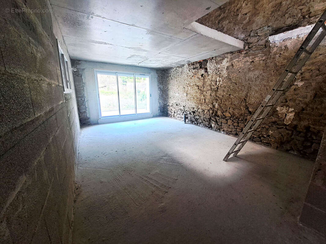 Maison à SOUCIEU-EN-JARREST