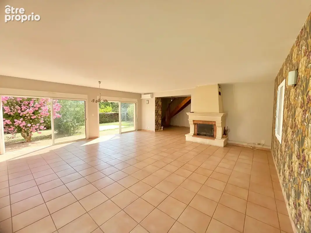 A Penne d'Agenais, magnifique maison avec jardin, piscine et double garage - photo 7