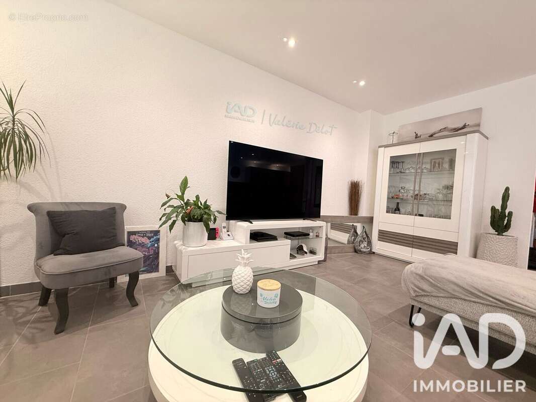 Maison 93 m² à Morvillars  - photo 4