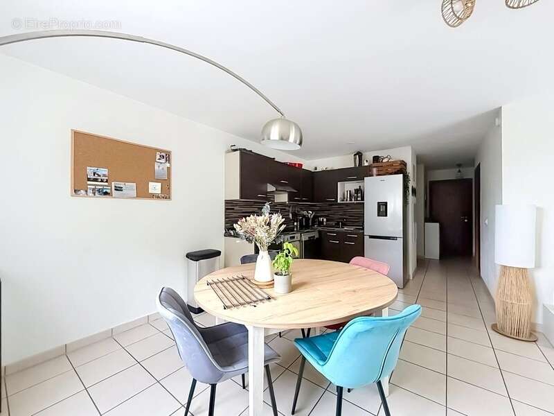 Appartement à ETREMBIERES