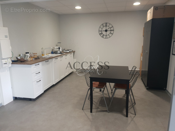 Commerce à LA CHAPELLE-EN-SERVAL