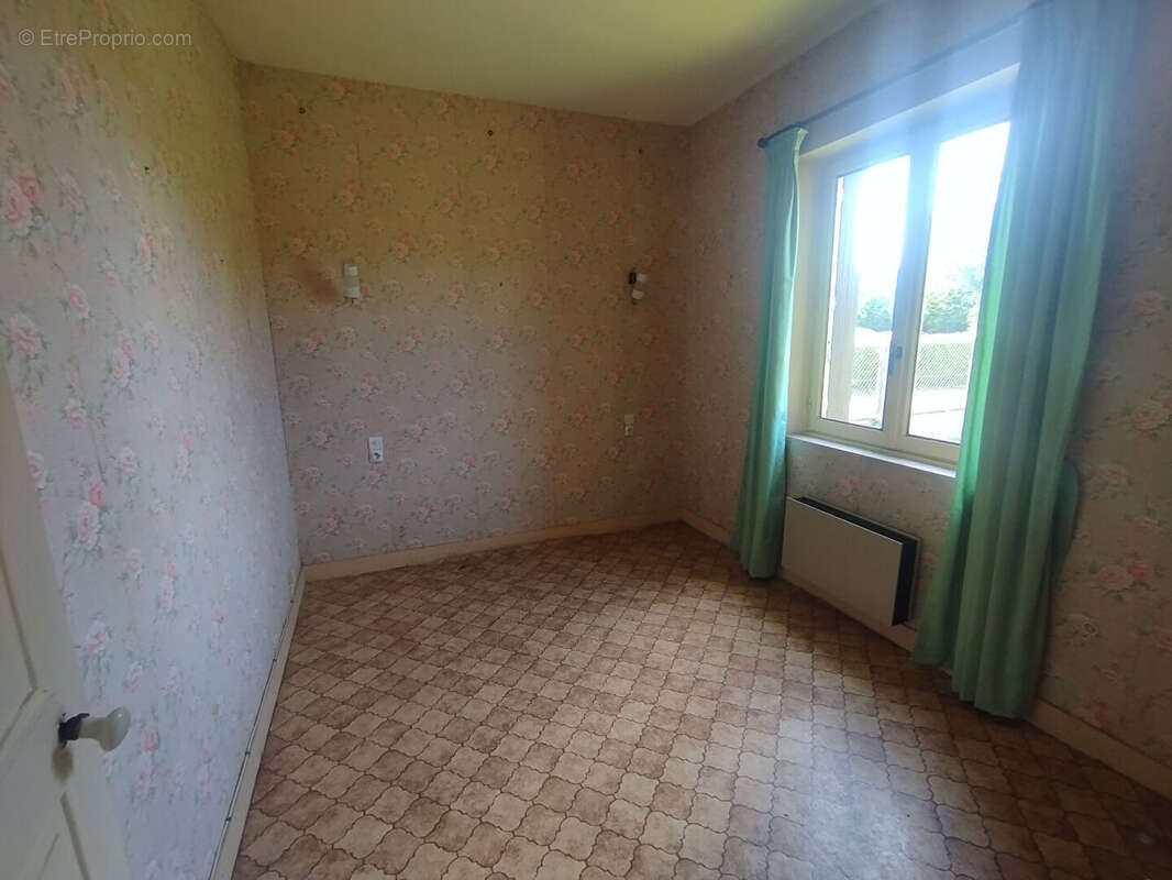 Maison à SAINT-AGIL