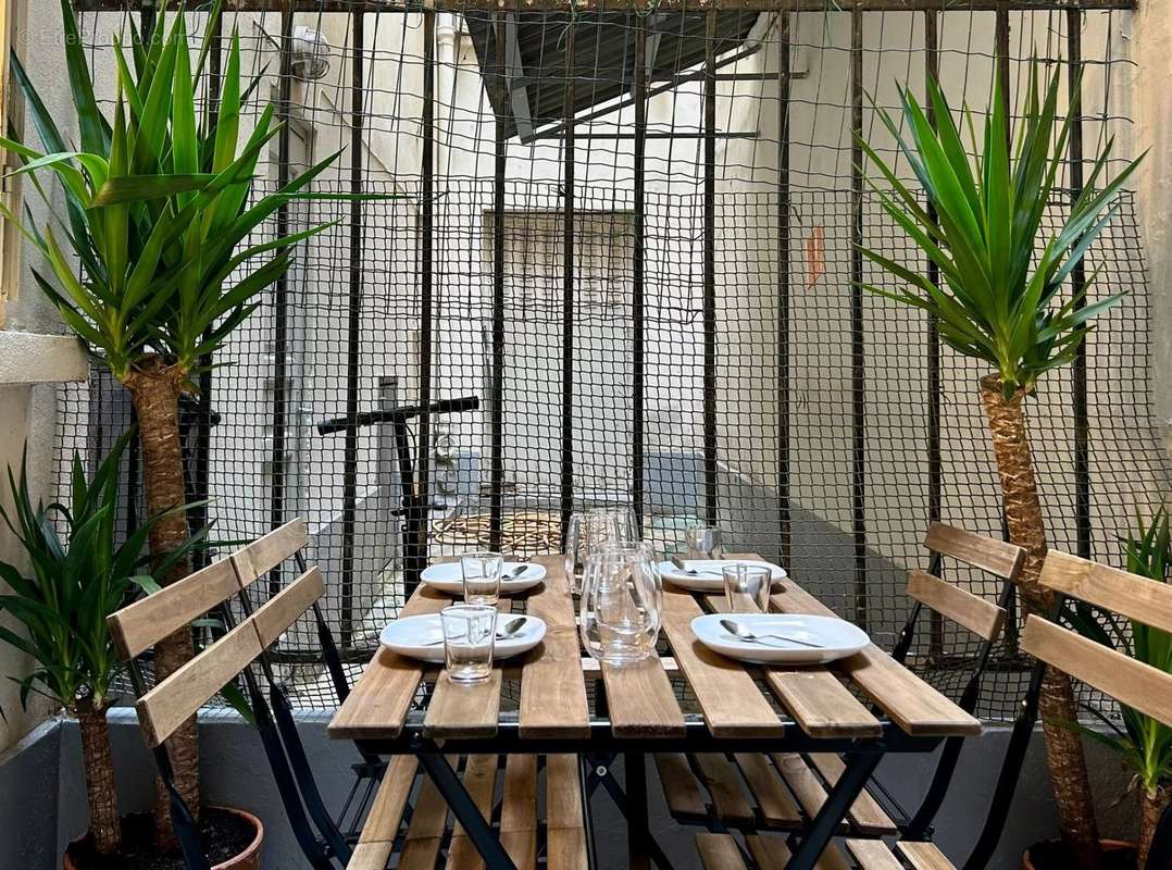 Commerce à PARIS-17E