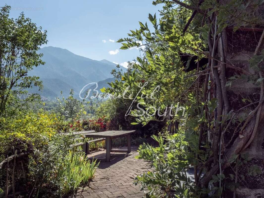 Ensemble immobilier atypique, secteur prades - photo 15