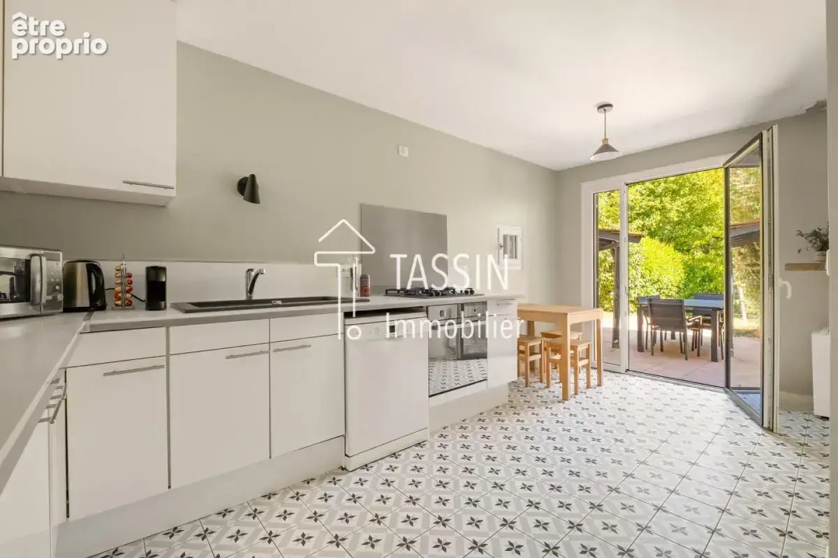 Dardilly-le-Haut Maison familiale avec piscine sans vis à vis - photo 4