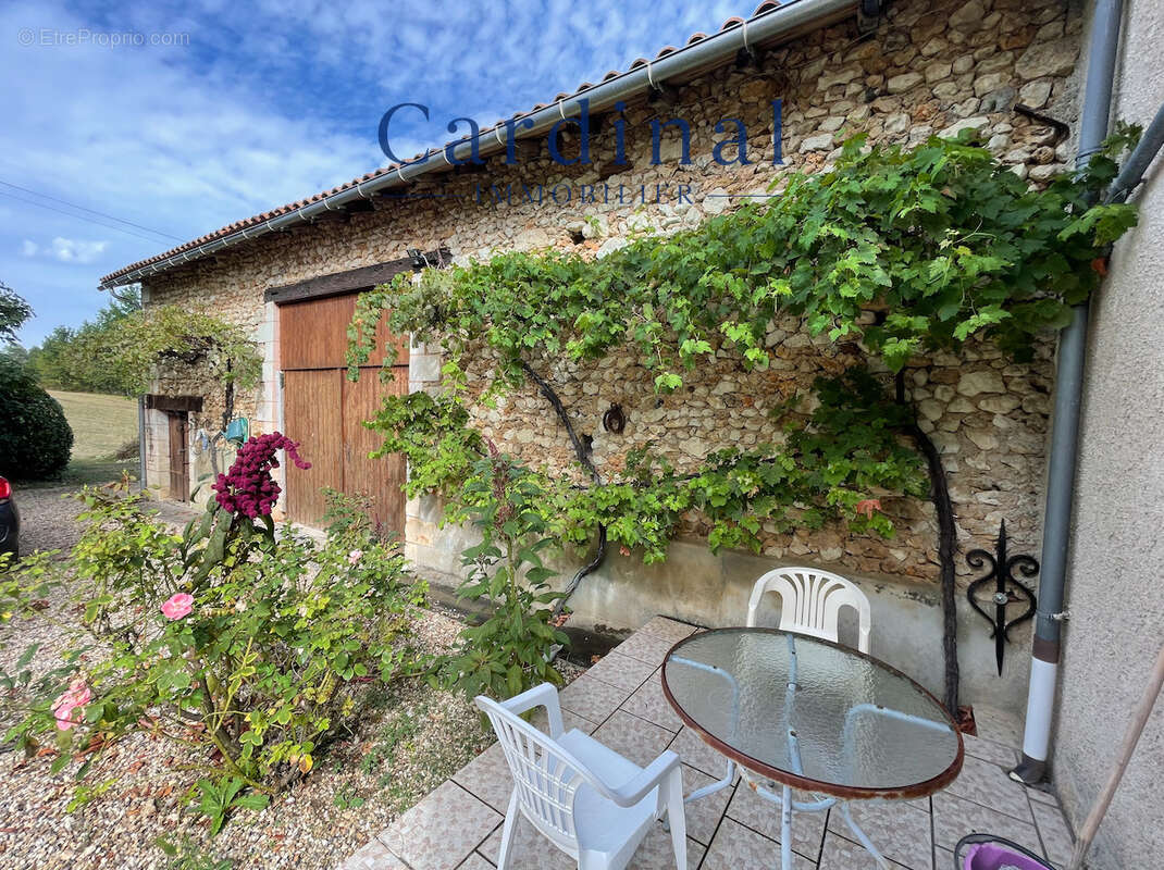Maison à COURSAC