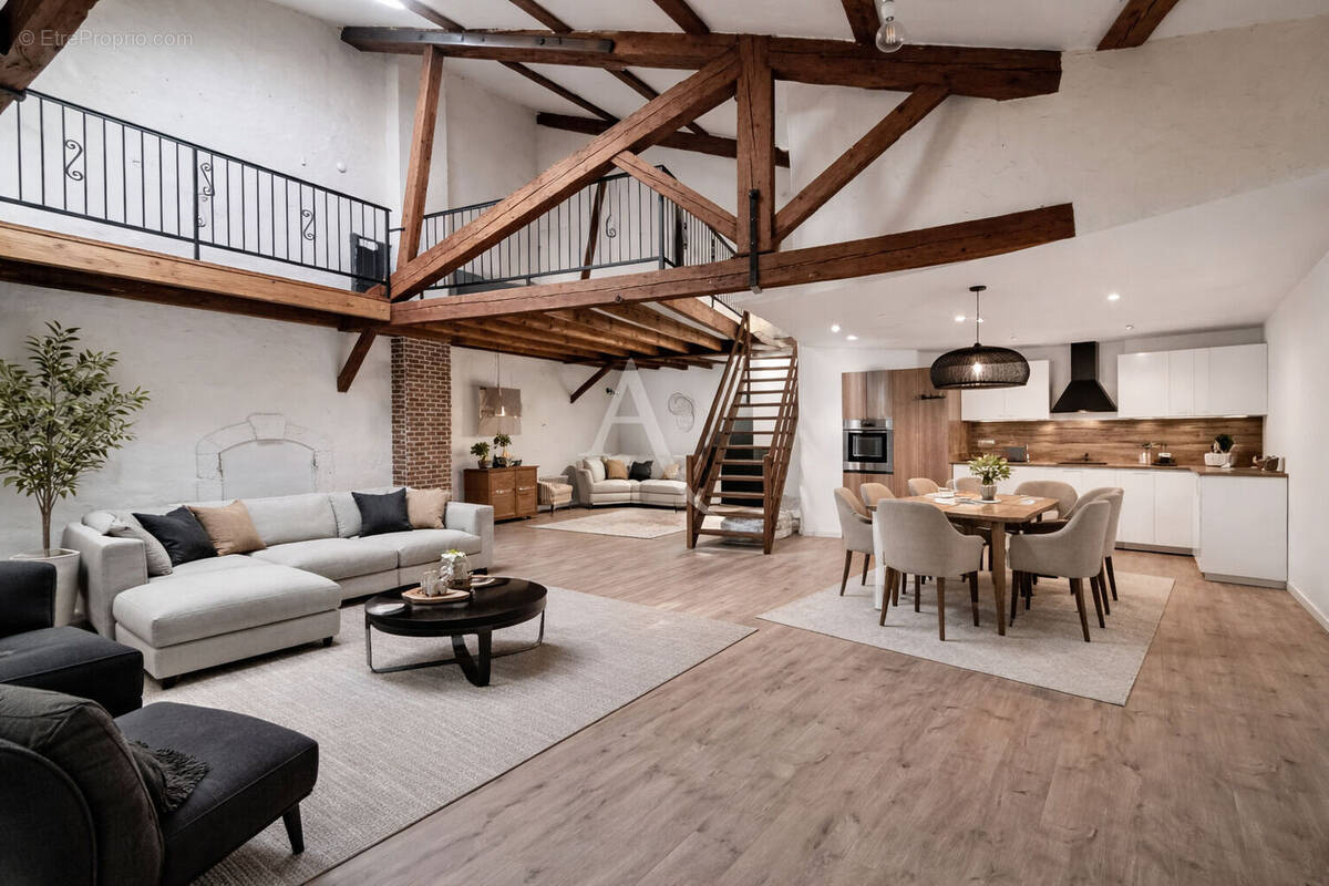 Appartement à COURSAN