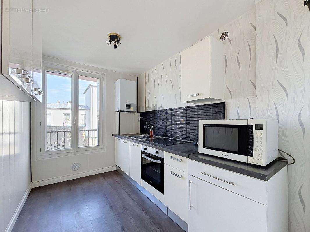 Appartement - Grand T2 Lumineux  - Rue Messidou - BREST 29200 - photo 6