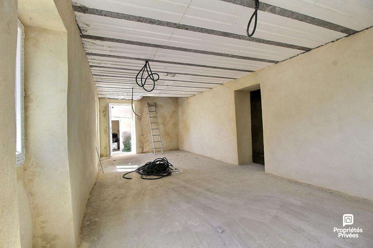 Maisons à rénover de 244 m2 sur Barnas - photo 5